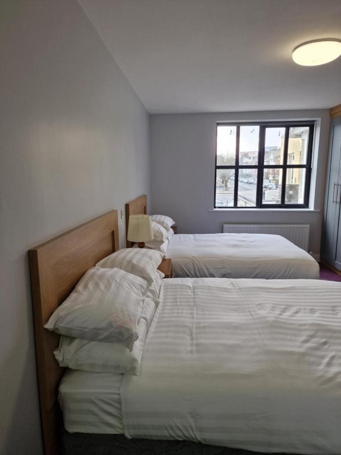 Home Inn Атлоун Екстериор снимка